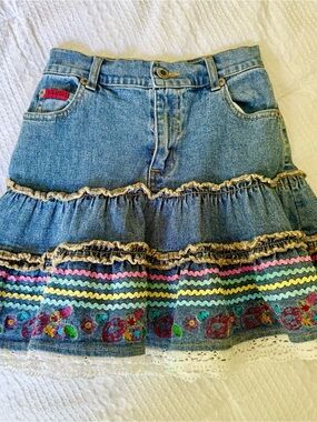 Lipstik Boutique Denim Skirt with Multicolor Trim and embroidery size 7 girls